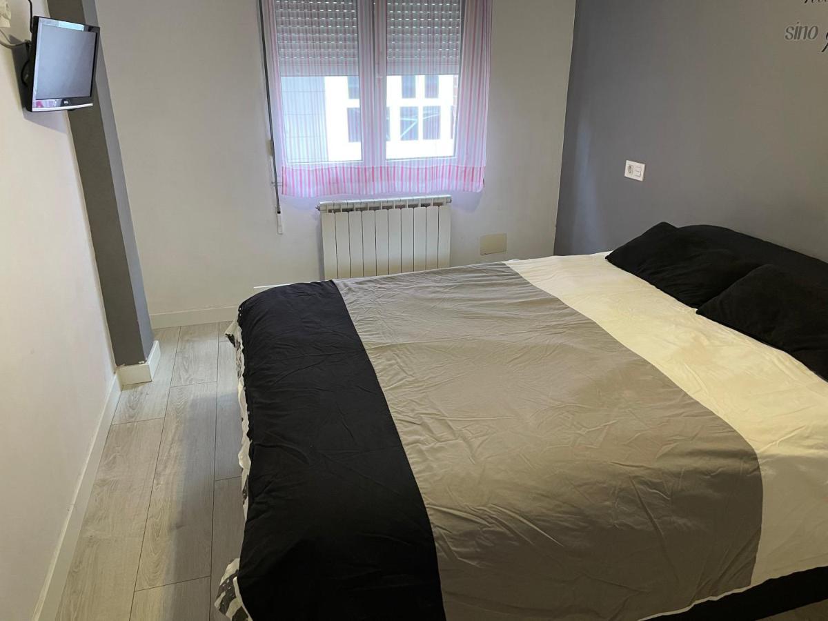 Alojamiento Los Guajes Gijon Exterior photo